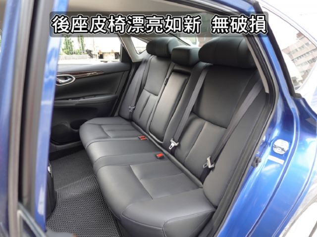 ▲豪華影音版，只跑７萬，全程原廠保養▲一手女用～無菸車▲全車犀牛皮包膜▲認證車原鈑件▲免鑰匙，導航，定速，恆溫，感應大燈  第7張相片