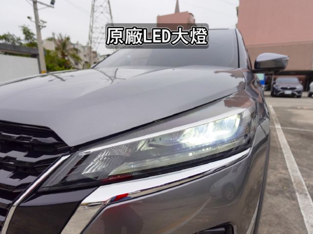 ▲新改款旗艦版，才有ACC跟車＋電子手煞車▲只跑２萬，原廠保固中▲六氣囊，盲點偵測，360環景，LED頭燈，免鑰匙  第18張相片