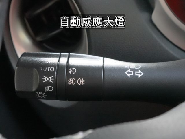 ▲本月特價，豪華影音版＋數萬元~原廠影音選配▲全程原廠保養，原鈑件認證▲六氣囊，免鑰匙，定速，胎壓，電熱椅，導航電視  第17張相片