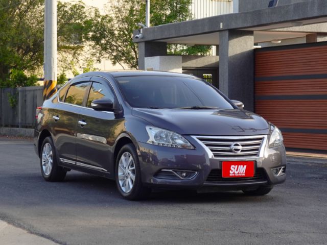 ▲豪華影音版，里程跑少，認證車可保固▲升級八核安卓機＋手機CarPlay▲免鑰匙，恆溫，定速，定速，可辦貸款  第1張相片