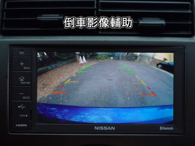 ▲豪華版有恆溫，只跑８萬，全車原鈑件▲花費數萬元選配～原廠導航／電視／胎壓，抬頭顯示器，前後行車記錄器  第13張相片