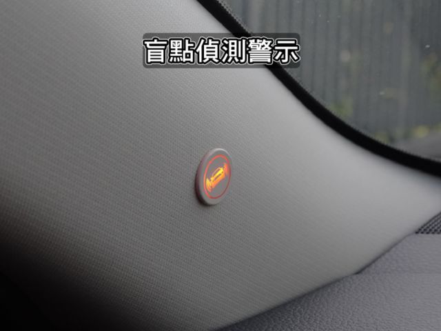 ▲玩美影音版，選配盲點＋四鏡頭錄影▲只跑８萬多，全程原廠保養▲360環景，六氣囊，免鑰匙，導航，胎壓，循跡，定速，恆溫  第20張相片