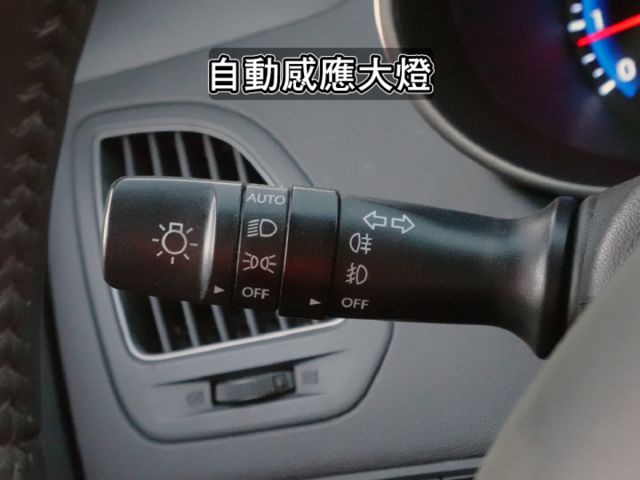 ▲超美低里程，只跑６萬多，全車原鈑件▲升級八核安卓機＋手機CarPlay▲感應大燈，音響方控，冷暖空調，魚眼大燈  第10張相片