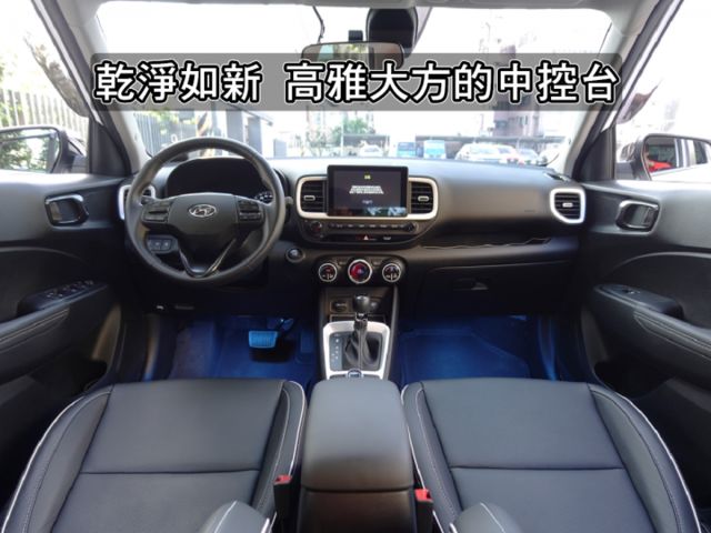 ▲最頂級GLC雙色版，選配五萬元～盲點＋環景，加五年延長保固▲里程２萬多，原鈑件▲車道偏移，六氣囊，免鑰匙，恆溫，定速  第5張相片