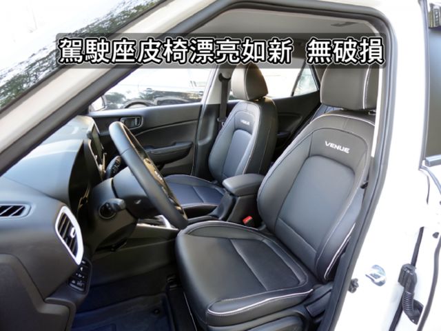 ▲最頂級GLC雙色版，選配五萬元～盲點＋環景，加五年延長保固▲里程２萬多，原鈑件▲車道偏移，六氣囊，免鑰匙，恆溫，定速  第6張相片