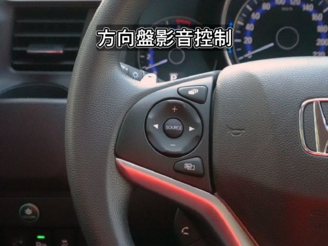▲最頂級Ｓ版，才有六氣囊／免鑰匙／導航▲里程１萬多，原廠保固中▲撥片，定速，恆溫，循跡，LED日行燈，原鈑件~可全額貸  第20張相片