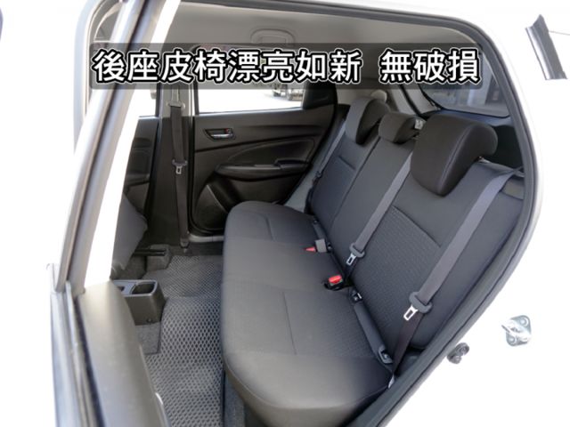 ▲1.2油電，只跑４萬多，原廠電池保固中▲一年稅金八千多元▲ACC跟車，車道偏移，LED頭燈，免鑰匙，恆溫，定速，撥片  第7張相片