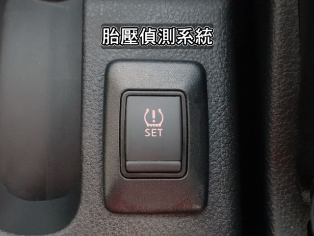 ▲精裝影音版，只跑８萬，全車原鈑件▲升級安卓導航機▲冷暖空調，胎壓偵測，ABS煞車，車頂架，倒車雷達  第16張相片