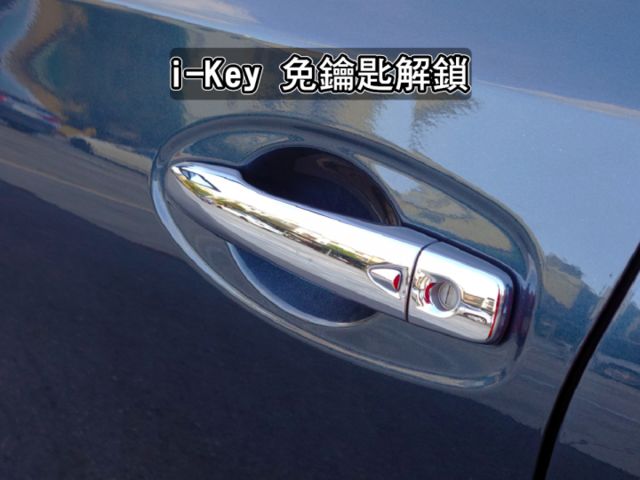 ▲玩美影音版＋萬元選配▲一手車原鈑件，全程原廠保養▲六氣囊，環景，免鑰匙，導航，胎壓，循跡，感應大燈  第19張相片