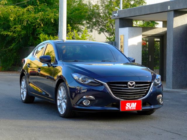 ▲超美認證車～四門最頂級版，里程保證▲▲六氣囊，盲點，HID頭燈，免鑰匙，抬頭顯示，定速，恆溫  第1張相片