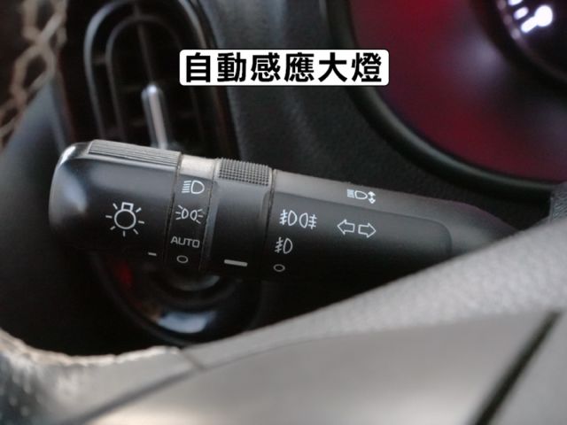 ▲全新改款X-Line運動版，只跑３萬，全車原鈑件▲七氣囊，自動煞停，免鑰匙，定速／恆溫，導航，循跡，胎壓  第11張相片