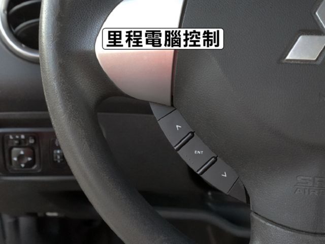 ▲超美代步車，低里程跑７萬▲豪華版有免鑰匙，全車原鈑件▲前後行車記錄器，恆溫空調，倒車顯影，ABS煞車  第10張相片