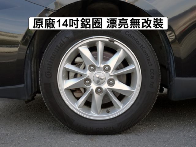 ▲超美代步車，低里程跑７萬▲豪華版有免鑰匙，全車原鈑件▲前後行車記錄器，恆溫空調，倒車顯影，ABS煞車  第19張相片