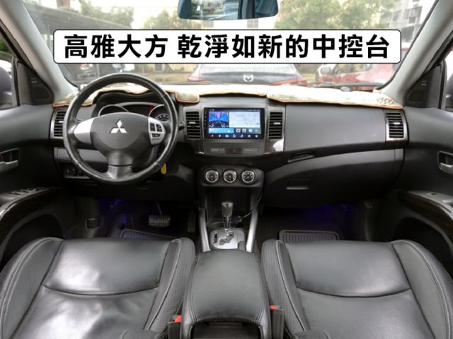 ▲特價認證車，頂級4WD版，選配原廠盲點▲升級八核安卓／抬頭顯示／胎壓偵測／行車記錄器▲定速，恆溫，循跡，感應大燈  第3張相片
