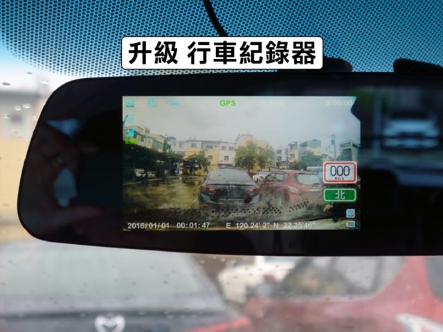 ▲特價認證車，頂級4WD版，選配原廠盲點▲升級八核安卓／抬頭顯示／胎壓偵測／行車記錄器▲定速，恆溫，循跡，感應大燈  第14張相片