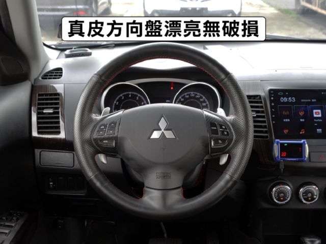 ▲頂級天窗版，低里程跑少，全車原鈑件▲升級安卓導航機＋胎壓偵測＋抬頭顯示＋前後錄影▲免鑰匙，恆溫，定速，撥片，感應大燈  第9張相片