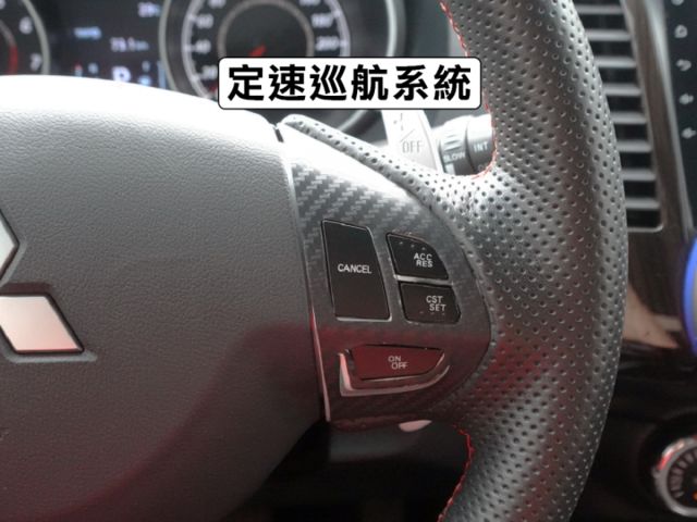 ▲頂級天窗版，低里程跑少，全車原鈑件▲升級安卓導航機＋胎壓偵測＋抬頭顯示＋前後錄影▲免鑰匙，恆溫，定速，撥片，感應大燈  第10張相片