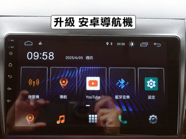 ▲頂級天窗版，低里程跑少，全車原鈑件▲升級安卓導航機＋胎壓偵測＋抬頭顯示＋前後錄影▲免鑰匙，恆溫，定速，撥片，感應大燈  第11張相片