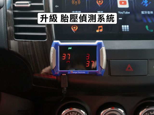 ▲頂級天窗版，低里程跑少，全車原鈑件▲升級安卓導航機＋胎壓偵測＋抬頭顯示＋前後錄影▲免鑰匙，恆溫，定速，撥片，感應大燈  第14張相片
