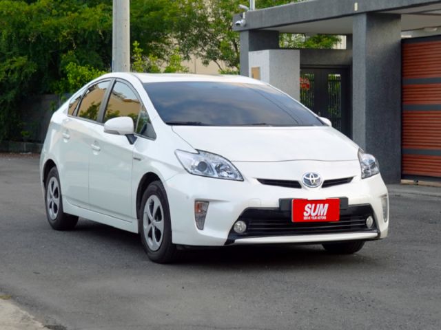 ▲推薦認證車，日本進口油電▲全程原廠保養▲大電池在原廠更換過▲一公升跑20幾公里▲七氣囊，免鑰匙，定速，恆溫，抬頭顯示  第1張相片