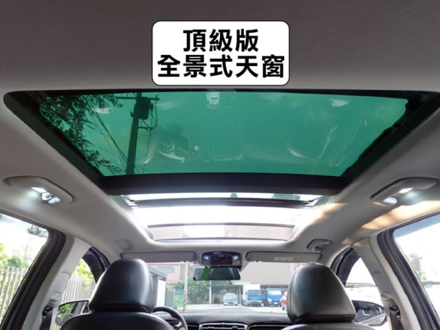 ▲頂級GLT-B，原廠保固中▲僅用半年，里程５千▲全景天窗，全速域，電尾門，電動椅，盲點，六氣囊，免鑰匙，CarPaly  第18張相片
