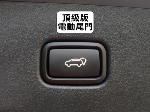 ▲頂級GLT-B，原廠保固中▲僅用半年，里程５千▲全景天窗，全速域，電尾門，電動椅，盲點，六氣囊，免鑰匙，CarPaly  第19張相片