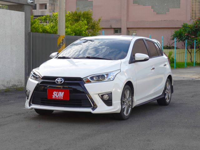 ▲最頂級豪華Ｓ版，里程５萬，全程原廠保養▲一手女用車，全車原鈑件▲免鑰匙，恆溫，方控，胎壓偵測，電折後視鏡  第3張相片