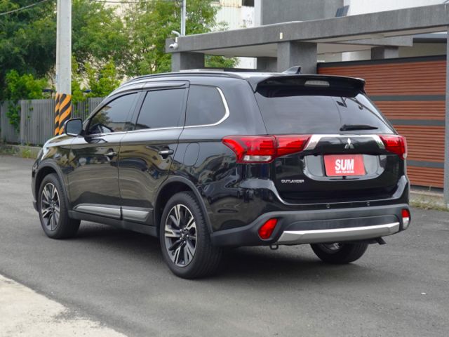 ▲頂級尊貴型，升級安卓導航機▲只跑６萬，原鈑件認證▲三菱原廠保固▲ACC跟車，電尾門，盲點，數位儀表，LED頭燈，免鑰匙  第2張相片