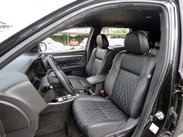 ▲頂級尊貴型，升級安卓導航機▲只跑６萬，原鈑件認證▲三菱原廠保固▲ACC跟車，電尾門，盲點，數位儀表，LED頭燈，免鑰匙  第5張相片