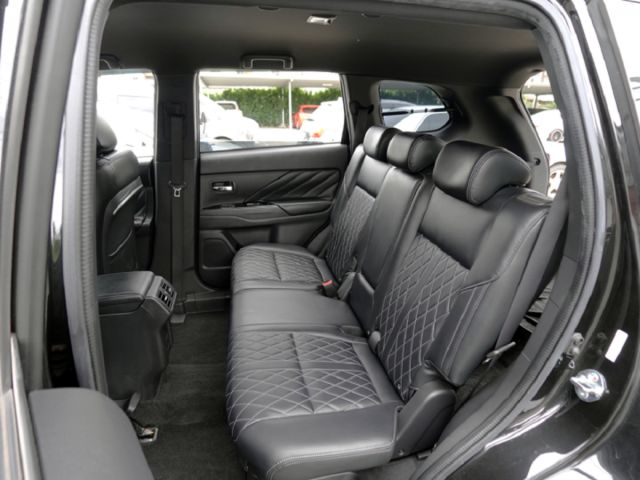 ▲頂級尊貴型，升級安卓導航機▲只跑６萬，原鈑件認證▲三菱原廠保固▲ACC跟車，電尾門，盲點，數位儀表，LED頭燈，免鑰匙  第6張相片