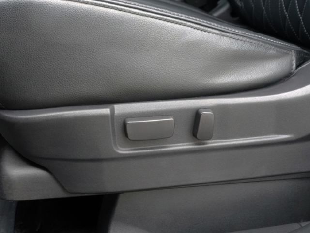 ▲頂級尊貴型，升級安卓導航機▲只跑６萬，原鈑件認證▲三菱原廠保固▲ACC跟車，電尾門，盲點，數位儀表，LED頭燈，免鑰匙  第17張相片