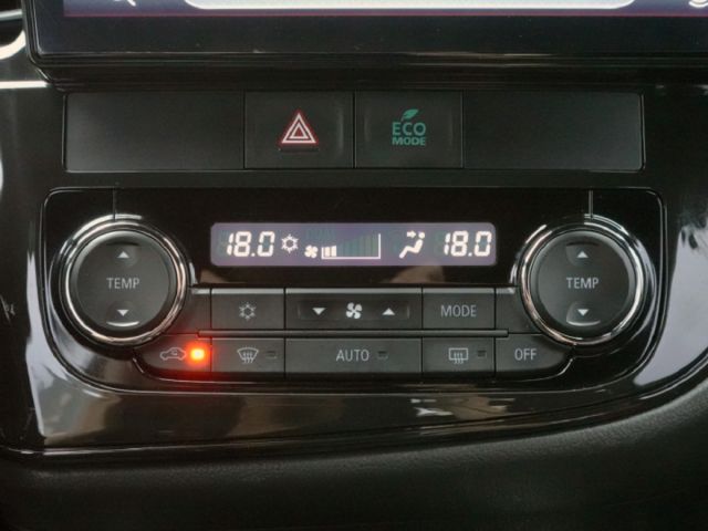 ▲頂級尊貴型，升級安卓導航機▲只跑６萬，原鈑件認證▲三菱原廠保固▲ACC跟車，電尾門，盲點，數位儀表，LED頭燈，免鑰匙  第19張相片