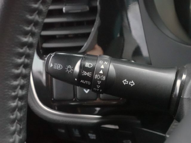 ▲頂級尊貴型，升級安卓導航機▲只跑６萬，原鈑件認證▲三菱原廠保固▲ACC跟車，電尾門，盲點，數位儀表，LED頭燈，免鑰匙  第20張相片