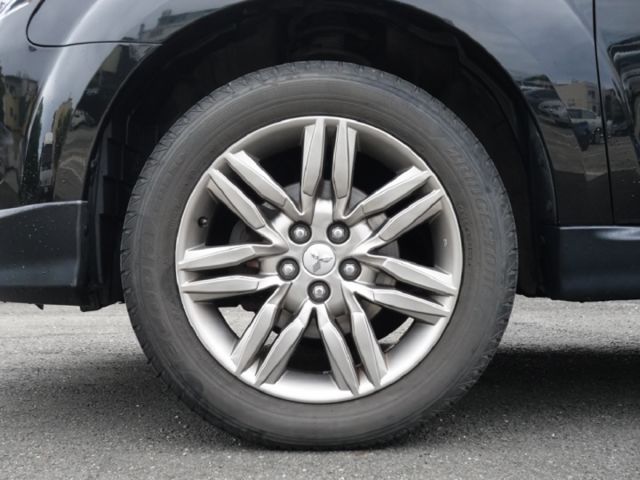 ▲iO特式版，升級影音導航組▲超美無菸車，里程跑少，原鈑件認證▲雙安，恆溫，定速，ABS煞車，可全額貸款  第17張相片