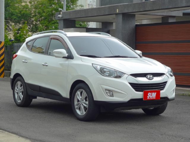 ▲推薦無菸車，原鈑件認證，只跑９萬▲升級安卓導航，手機CarPaly，前後錄影，抬頭顯示器▲電動椅，恆溫，循跡，定速  第1張相片