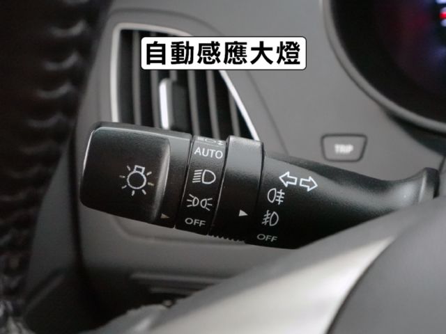 ▲推薦無菸車，原鈑件認證，只跑９萬▲升級安卓導航，手機CarPaly，前後錄影，抬頭顯示器▲電動椅，恆溫，循跡，定速  第10張相片