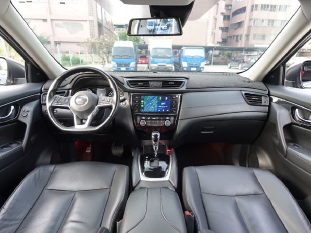 ▲智行版有全速域，原鈑件認證▲只跑６萬，原廠保固中▲加數萬元原廠選配▲六氣囊，環景，盲點，免鑰匙，LED頭燈  第4張相片