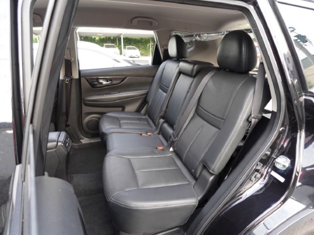 ▲智行版有全速域，原鈑件認證▲只跑６萬，原廠保固中▲加數萬元原廠選配▲六氣囊，環景，盲點，免鑰匙，LED頭燈  第6張相片