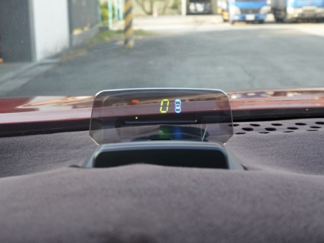 ▲1.0渦輪，最頂級～駕趣享樂版▲超美認證車，只跑２萬，全台保固▲BOSE音響，車道偏移，免鑰匙，環景，盲點，LED頭燈  第16張相片