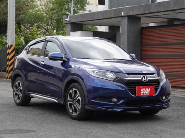 ▲最頂級Ｓ版，超美無菸車，原鈑件認證▲推薦小休旅，引擎耐用，好開好顧▲六氣囊，免鑰匙，導航，LED頭燈，恆溫，定速  第1張相片