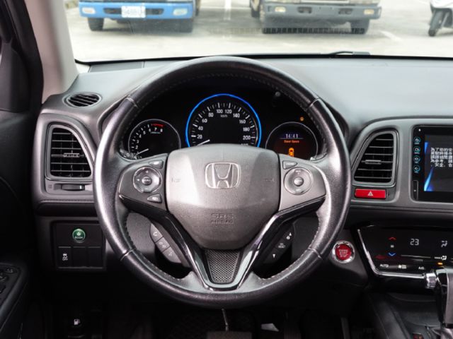 ▲最頂級Ｓ版，超美無菸車，原鈑件認證▲推薦小休旅，引擎耐用，好開好顧▲六氣囊，免鑰匙，導航，LED頭燈，恆溫，定速  第7張相片