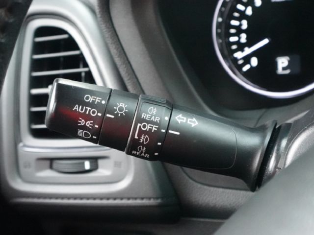 ▲最頂級Ｓ版，超美無菸車，原鈑件認證▲推薦小休旅，引擎耐用，好開好顧▲六氣囊，免鑰匙，導航，LED頭燈，恆溫，定速  第12張相片