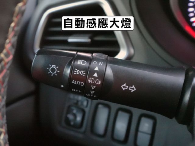 ▲頂級時尚型，低里程跑少，三菱原廠保固▲全車引擎腳剛換▲升級安卓導航機▲六氣囊，免鑰匙，LED頭燈，循跡防滑，斜坡起步  第9張相片