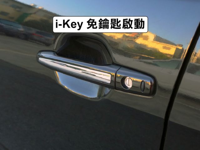 ▲頂級時尚型，低里程跑少，三菱原廠保固▲全車引擎腳剛換▲升級安卓導航機▲六氣囊，免鑰匙，LED頭燈，循跡防滑，斜坡起步  第17張相片