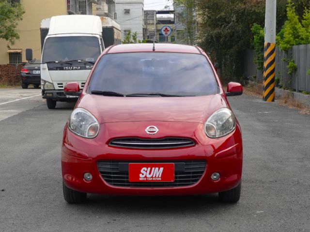 ▲最頂級旗艦版，全車引擎腳剛換▲只跑６萬，全原廠保養▲升級安卓導航機＋前後錄影▲免鑰匙，恆溫，胎壓，電折後視鏡  第20張相片