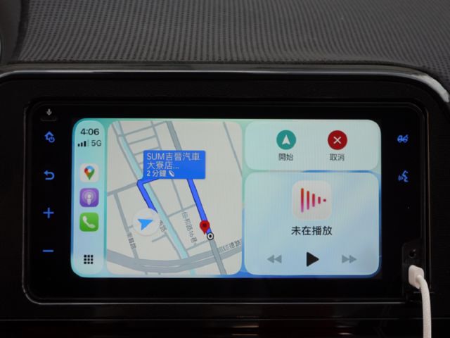 ▲五人座，1.8豪華影音版▲只跑４萬，全原廠保養▲四顆輪胎剛換▲六氣囊，免鑰匙，車道偏移，預防碰撞，手機CarPlay  第11張相片