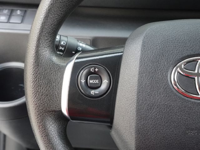 ▲五人座，1.8豪華影音版▲只跑４萬，全原廠保養▲四顆輪胎剛換▲六氣囊，免鑰匙，車道偏移，預防碰撞，手機CarPlay  第18張相片