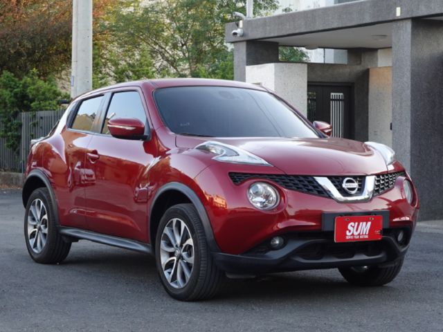 ▲豪華影音版，全原廠保養，只跑３萬▲升級原廠導航／電視／胎壓，前後錄影▲六氣囊，電熱椅，免鑰匙，恆溫，定速，原鈑件認證車  第1張相片