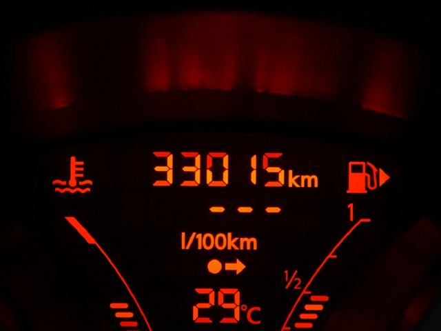 ▲豪華影音版，全原廠保養，只跑３萬▲升級原廠導航／電視／胎壓，前後錄影▲六氣囊，電熱椅，免鑰匙，恆溫，定速，原鈑件認證車  第3張相片