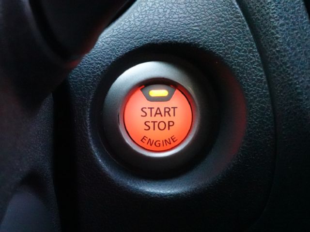 ▲豪華影音版，全原廠保養，只跑３萬▲升級原廠導航／電視／胎壓，前後錄影▲六氣囊，電熱椅，免鑰匙，恆溫，定速，原鈑件認證車  第9張相片